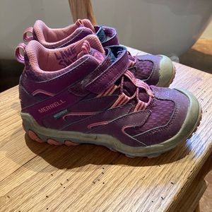 Merrell kids hiking boots. Size 12